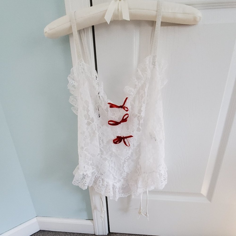Nan Flower Lacy White Teddy - Size M - Never Worn